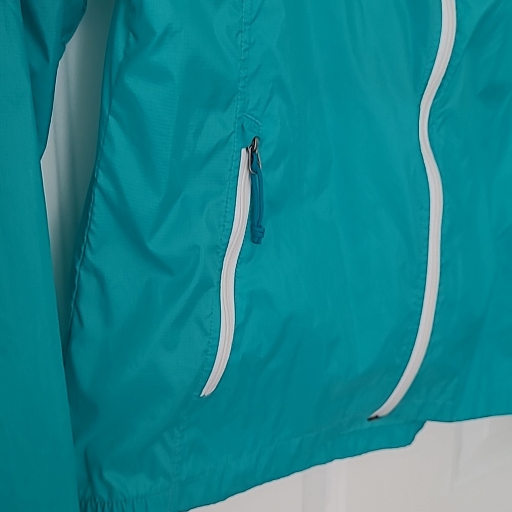 The North Face Women's Aqua Blue Hooded Shell Jacket (Windbreaker) - Picture 6 of 12